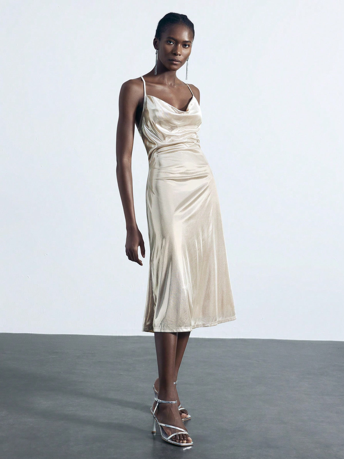 https://mahima.com.br/products/vestido-midi-vivace